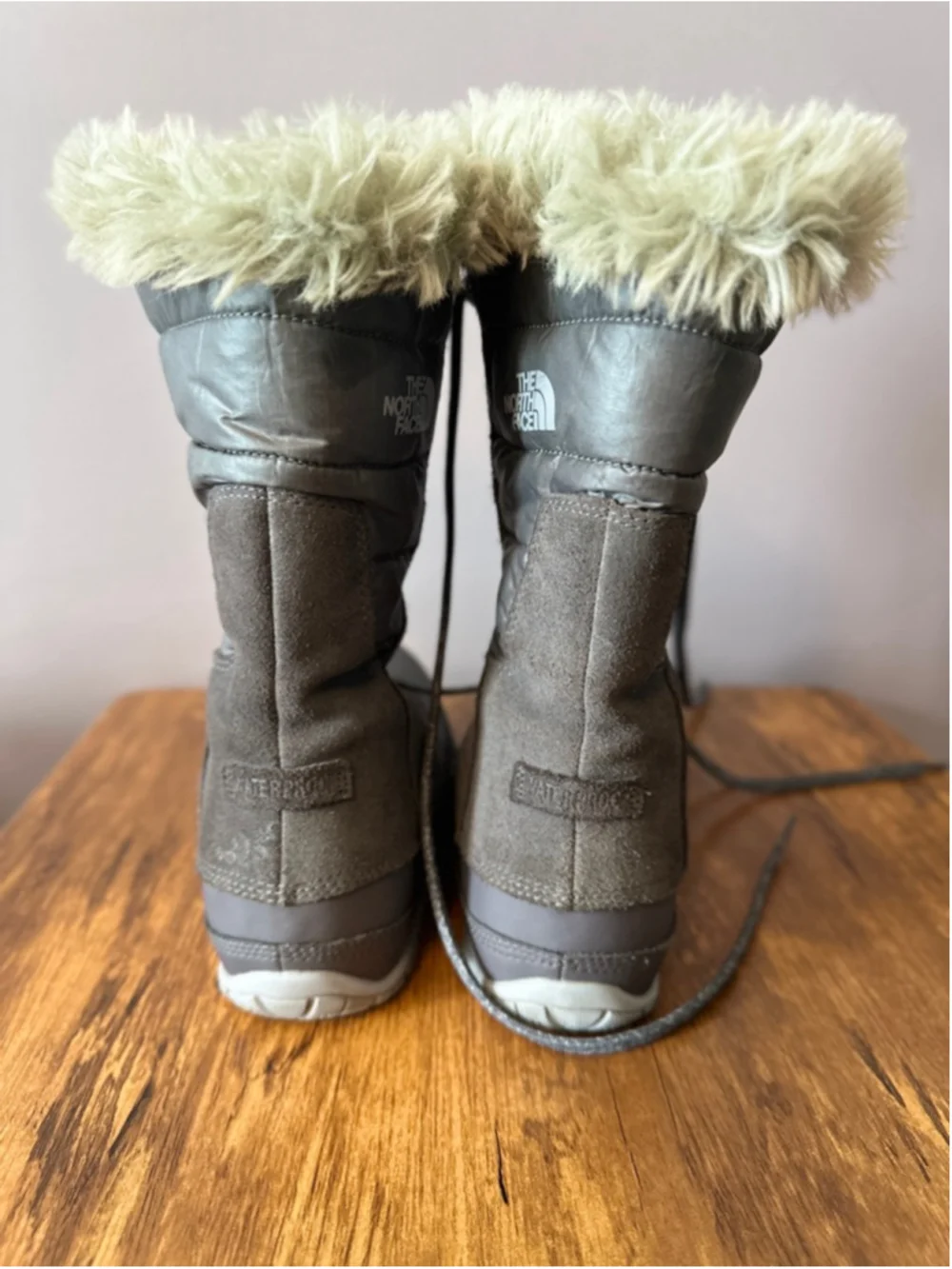 The North Face Nuptse Purna Snow Boots Womens 7 Gray Waterproof Primaloft